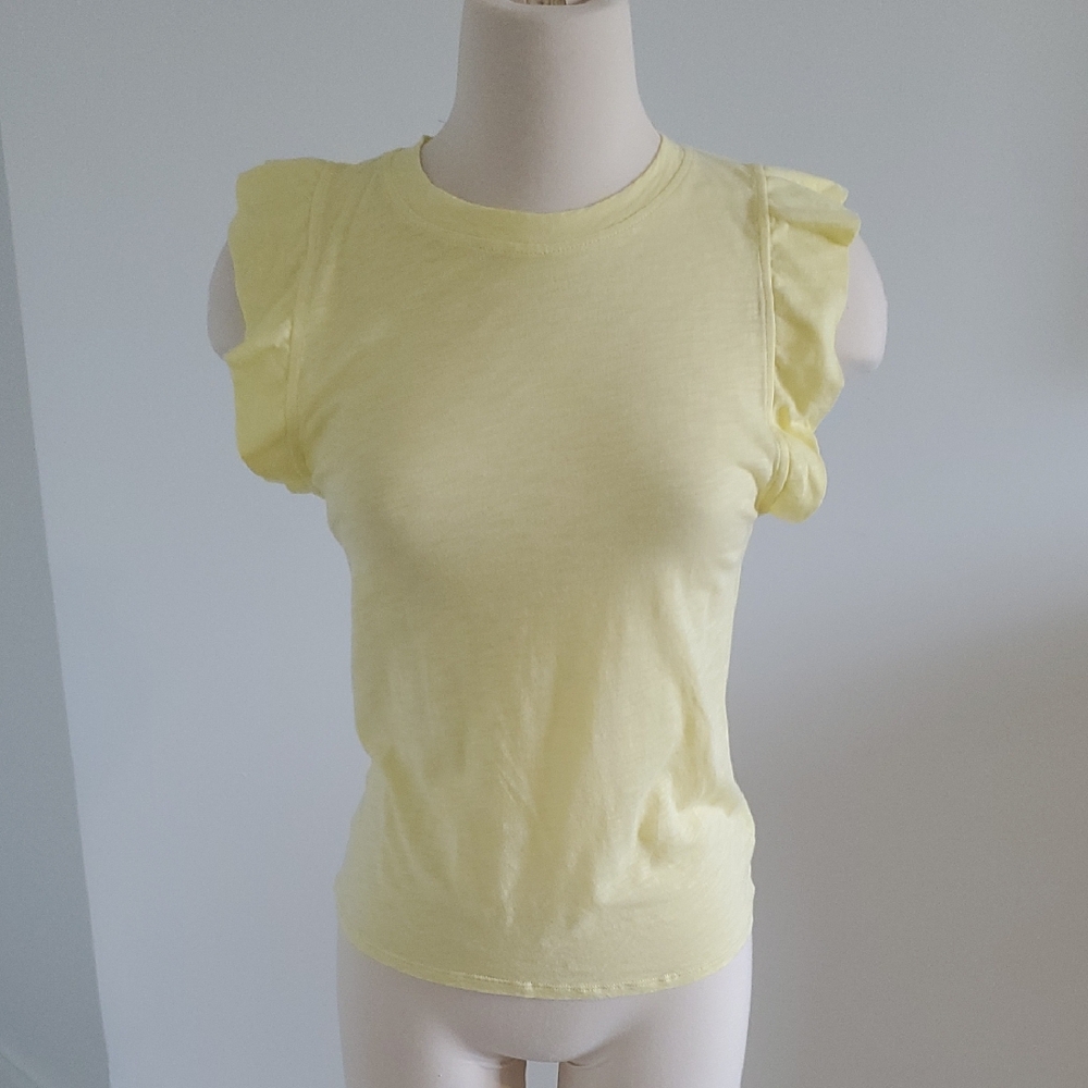 Elan women’s Yellow Ruffle Sleeve lightweight Tee Shirt Size M like new
